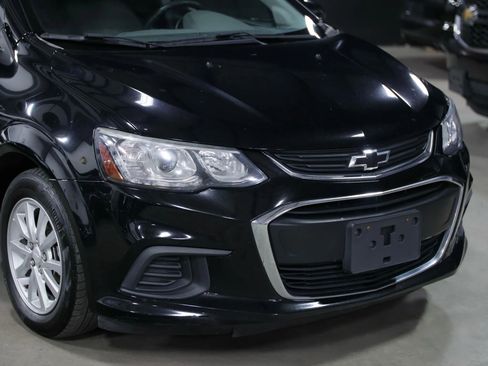 Used 2018 Chevrolet Sonic LT image 2