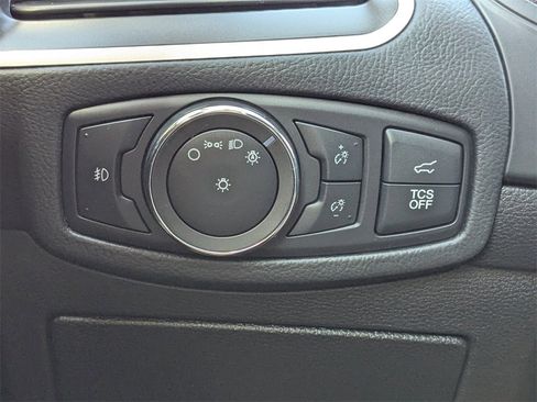 Used 2022 Ford Edge SEL w/ Convenience Package image 29