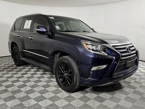 Used 2018 Lexus GX 460 Premium w/ Premium Package image 3