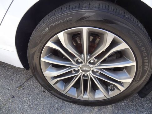 Used 2015 Hyundai Genesis 3.8 w/ Option Group 02 image 13