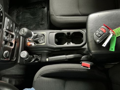 Used 2021 Jeep Wrangler Unlimited Sport image 11