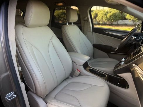 Used 2017 Lincoln MKC Premiere AWD/4WD image 18