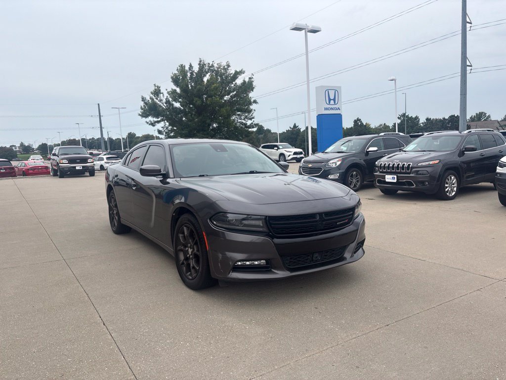 Used 2015 Dodge Charger SXT w/ AWD Premium Group image 3