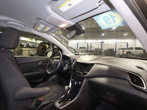 Used 2019 Chevrolet Trax LT w/ LPO, Cargo Package image 24