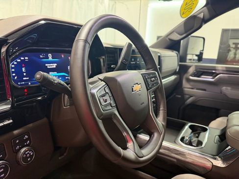 Used 2026 Chevrolet Silverado 2500 LTZ w/ LTZ Premium Package AWD/4WD image 18