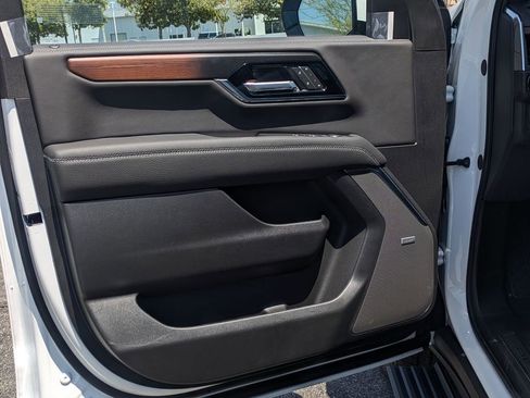 New 2026 GMC Yukon XL Denali w/ Sun & Power Step Package AWD/4WD image 20