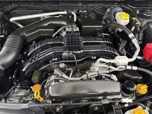 Used 2024 Subaru Crosstrek 2.0i Premium image 30