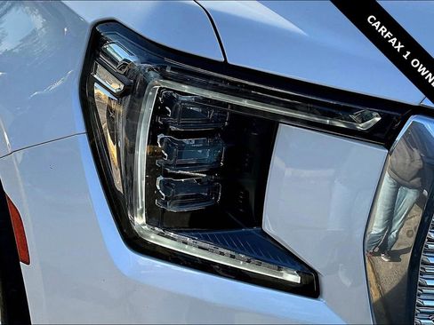 Used 2023 GMC Yukon Denali AWD/4WD image 32