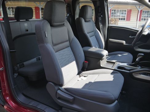 Certified 2023 Nissan Frontier SV w/ Technology Package AWD/4WD image 23
