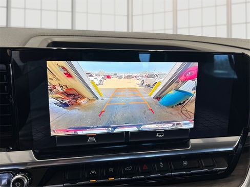 Used 2025 GMC Sierra 1500 SLT image 26