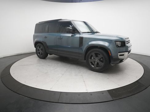 Used 2025 Land Rover Defender 110 S AWD/4WD image 35