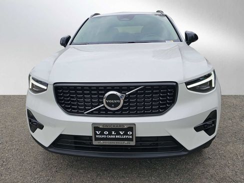 New 2026 Volvo XC40 B5 Plus w/ Protection Package Premier image 8