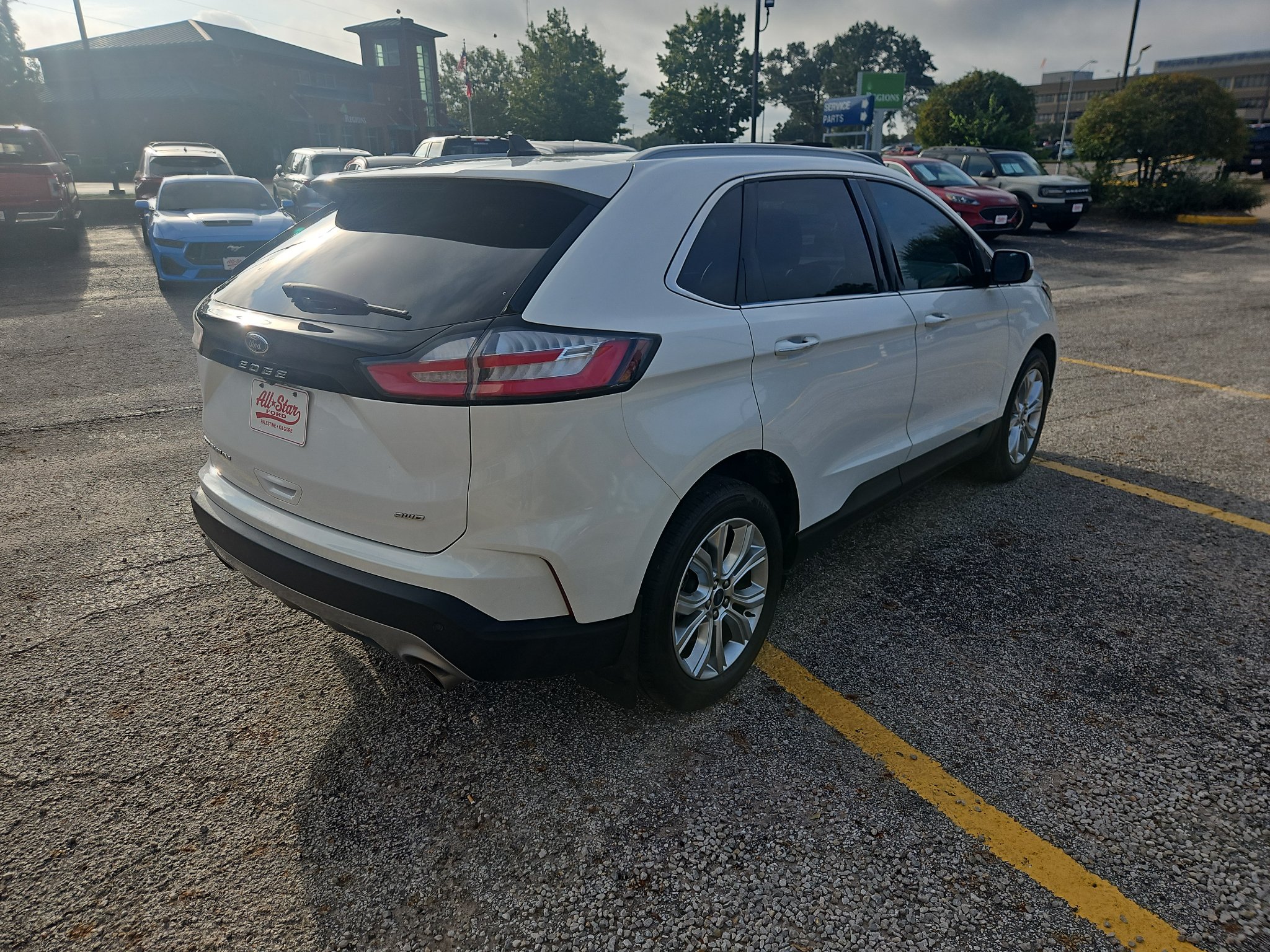 Used 2022 Ford Edge Titanium AWD/4WD image 5