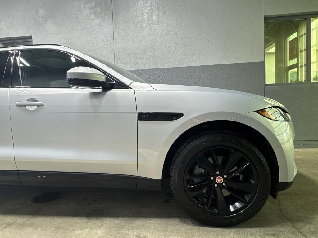 Used 2023 Jaguar F-PACE S AWD/4WD image 6