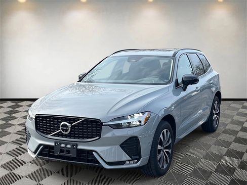 Used 2024 Volvo XC60 B5 Plus image 7