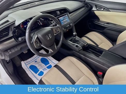 Used 2018 Honda Civic Sport image 10