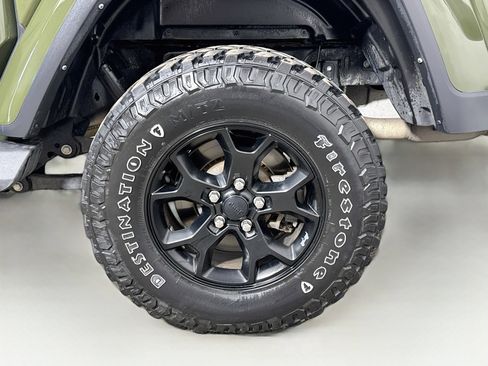 Used 2022 Jeep Gladiator Sport AWD/4WD image 26
