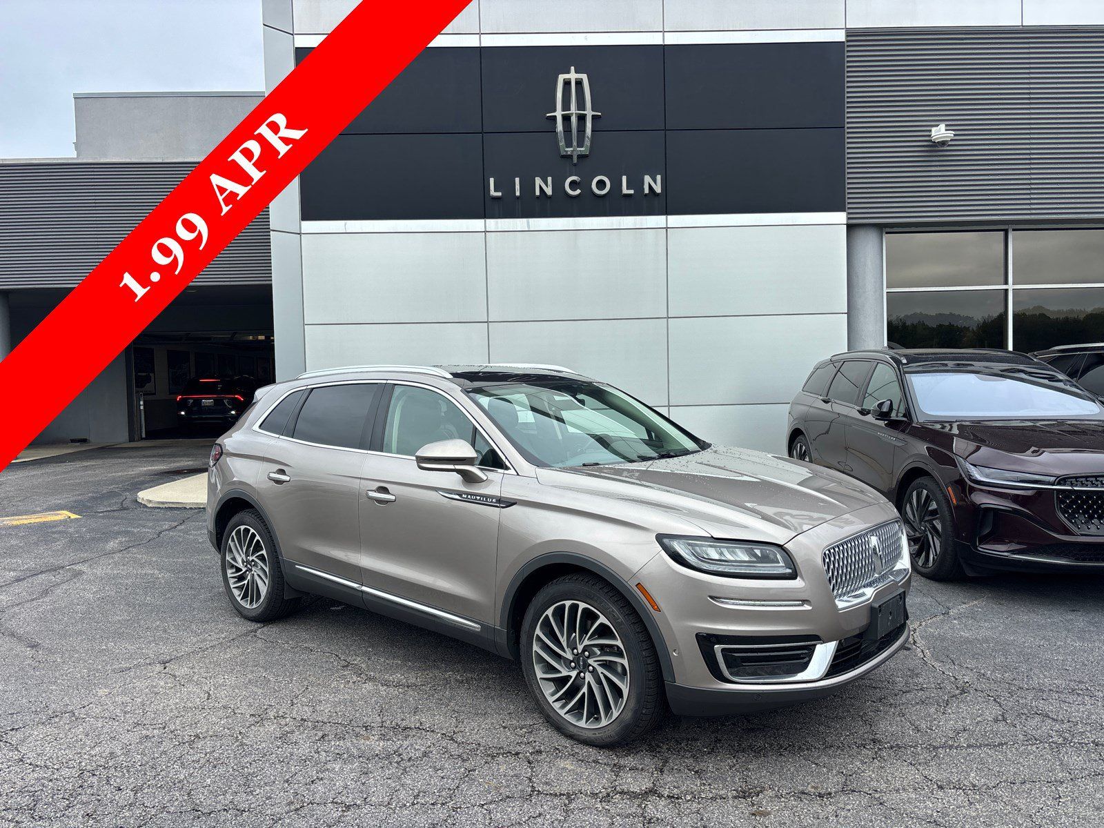 Used 2019 Lincoln Nautilus Reserve AWD/4WD image 1