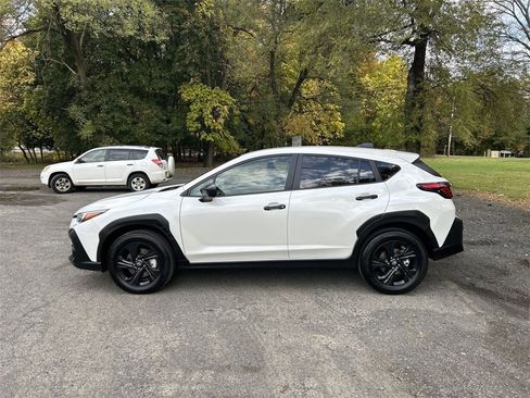 Certified 2025 Subaru Crosstrek 2.0i image 5