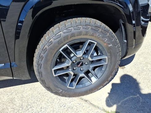 New 2026 GMC Terrain AT4 AWD/4WD image 9