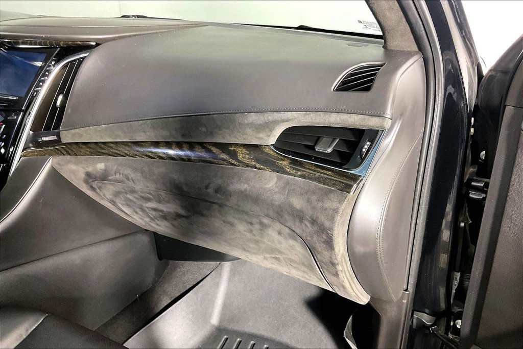 Used 2016 Cadillac Escalade Platinum AWD/4WD image 18