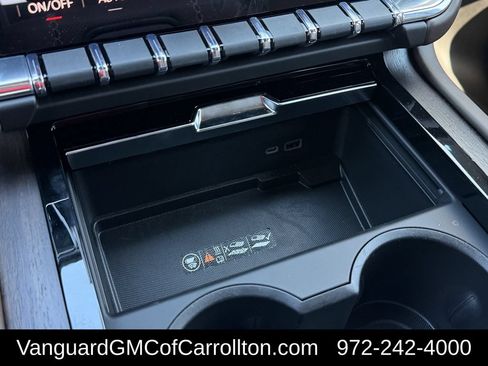 New 2026 GMC Yukon Denali Ultimate AWD/4WD image 18