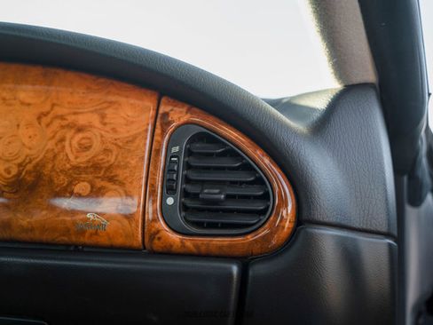 Used 2003 Jaguar XK8 Coupe image 26