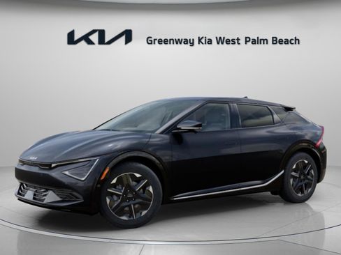 New 2026 Kia EV6 Wind RWD image 4