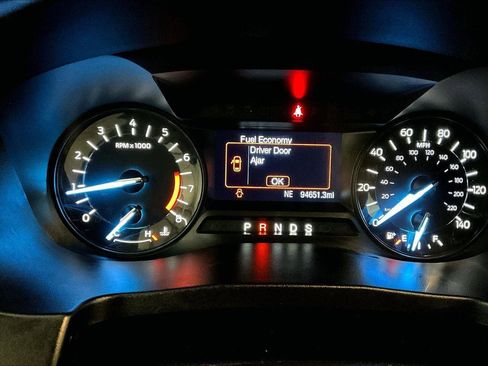 Used 2017 Ford Explorer XLT image 20