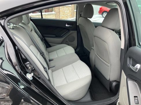 Used 2015 Kia Forte EX image 16
