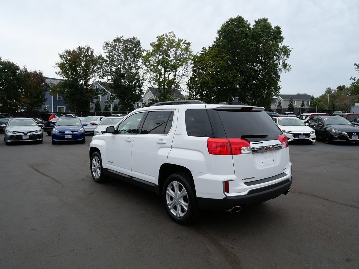 Used 2017 GMC Terrain SLE w/ Convenience Package AWD/4WD image 2