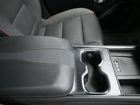 Used 2024 GMC Acadia AT4 w/ Luxury Package AWD/4WD image 27