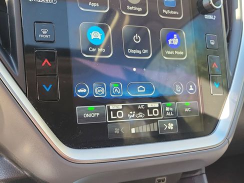 Used 2024 Subaru Crosstrek 2.0i Premium image 31