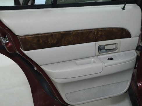 Used 2007 Mercury Grand Marquis GS image 25