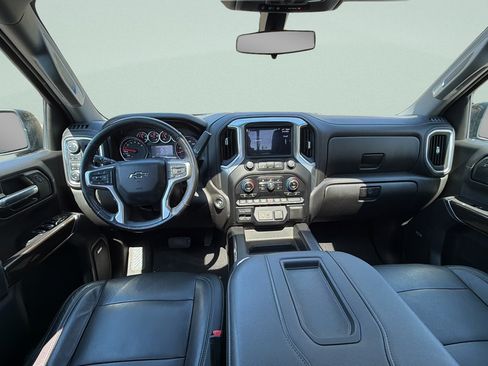 Used 2019 Chevrolet Silverado 1500 LT Trail Boss AWD/4WD image 9