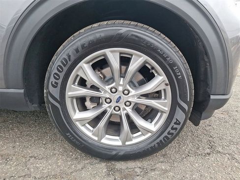 Certified 2022 Ford Explorer XLT w/ Equipment Group 202A image 27