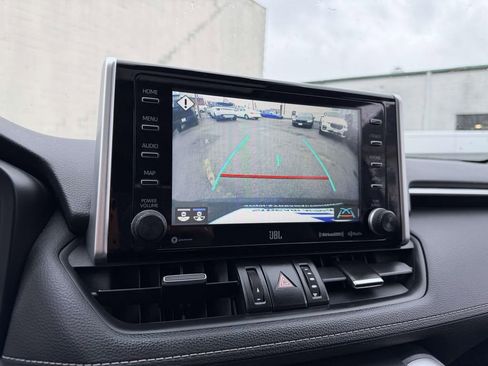 Used 2021 Toyota RAV4 XLE Premium image 38