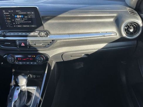 Used 2019 Kia Forte S w/ S Premium Package image 19