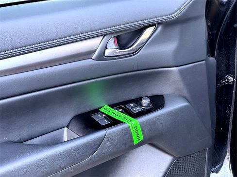 Used 2025 MAZDA CX-5 AWD 2.5 S w/ Preferred Package image 12