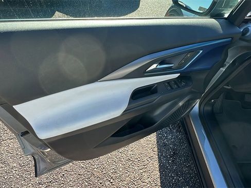 New 2026 Chevrolet Equinox EV LT image 11