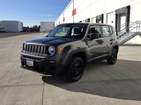Used 2017 Jeep Renegade Sport image 1