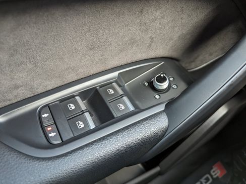 Used 2019 Audi SQ5 Premium image 26