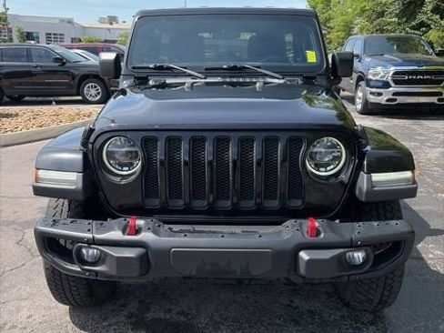 Used 2018 Jeep Wrangler Unlimited Sahara w/ Cold Weather Group AWD/4WD image 2
