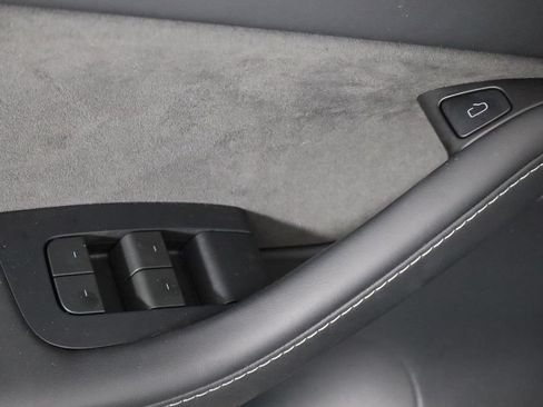 Used 2021 Tesla Model Y Performance AWD/4WD image 18