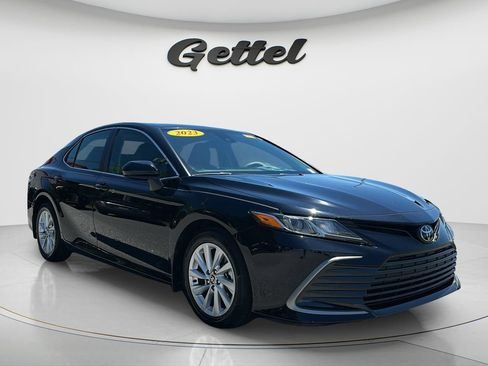 Used 2023 Toyota Camry LE FWD image 3