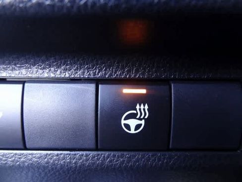 Used 2024 Toyota RAV4 SE w/ Weather & Moonroof Package image 16