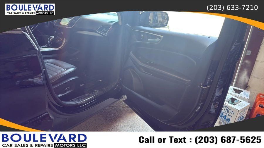 Used 2018 Ford Edge SEL w/ Equipment Group 201A AWD/4WD image 39