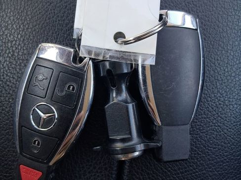 Used 2016 Mercedes-Benz GLC 300 4MATIC image 28
