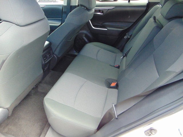 Used 2025 Toyota RAV4 XLE FWD image 21