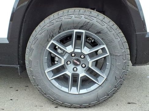 New 2026 GMC Terrain AT4 w/ Technology Package II AWD/4WD image 6